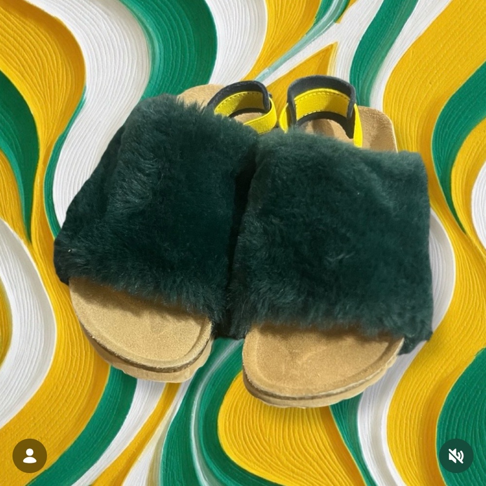 Bobo Choses Sandals
Great Condition
26 (Toddler 9)
Green